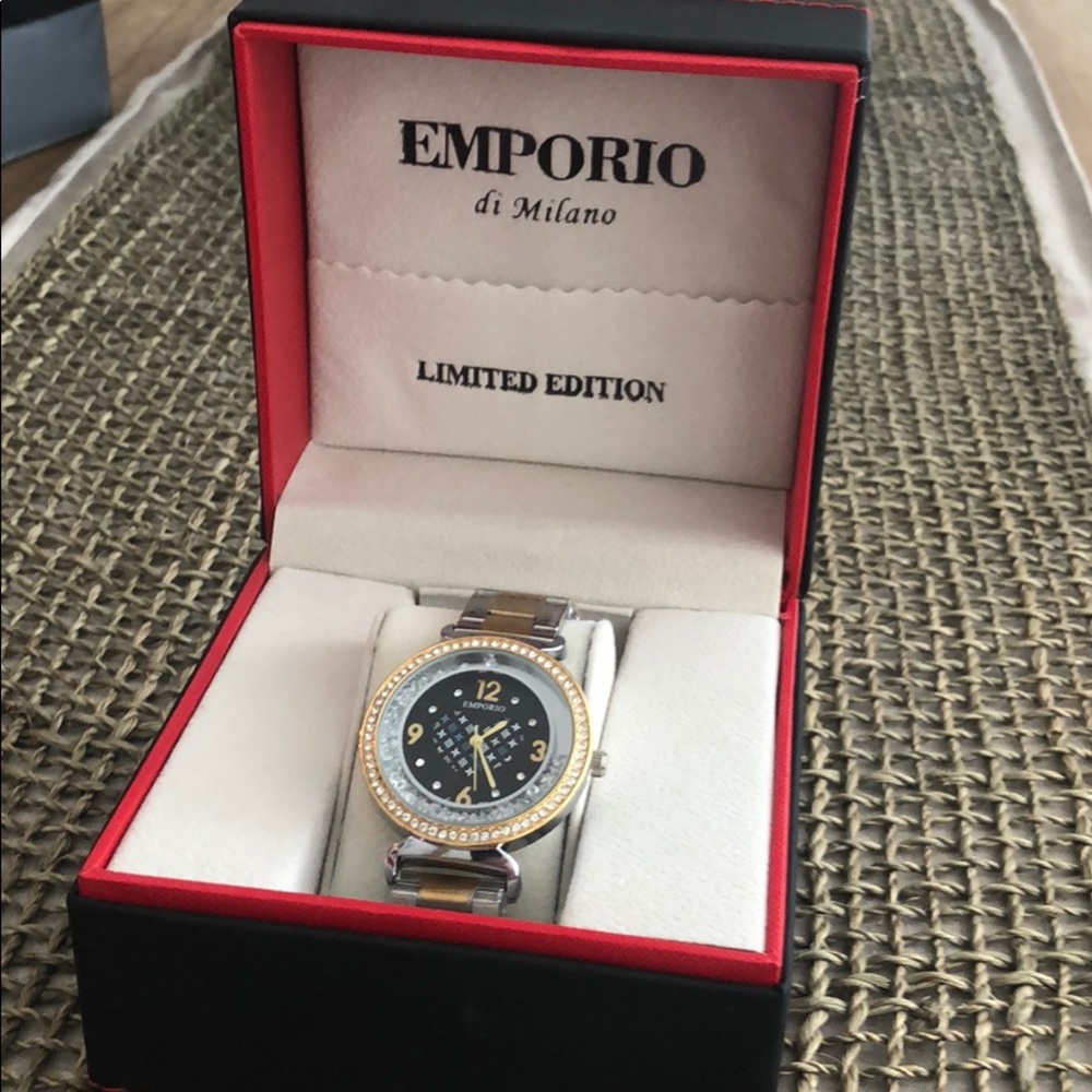 Designer Ladies Watch - Picture 4 of 4
